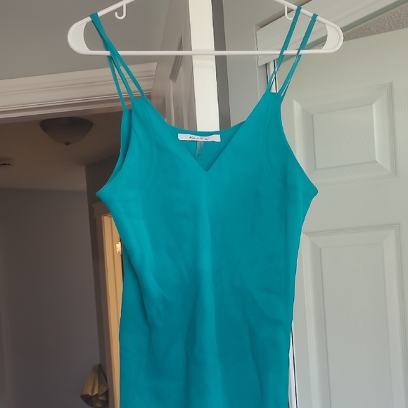 Robert Graham Turquoise V-Neck Blouse - Picture 2 of 2